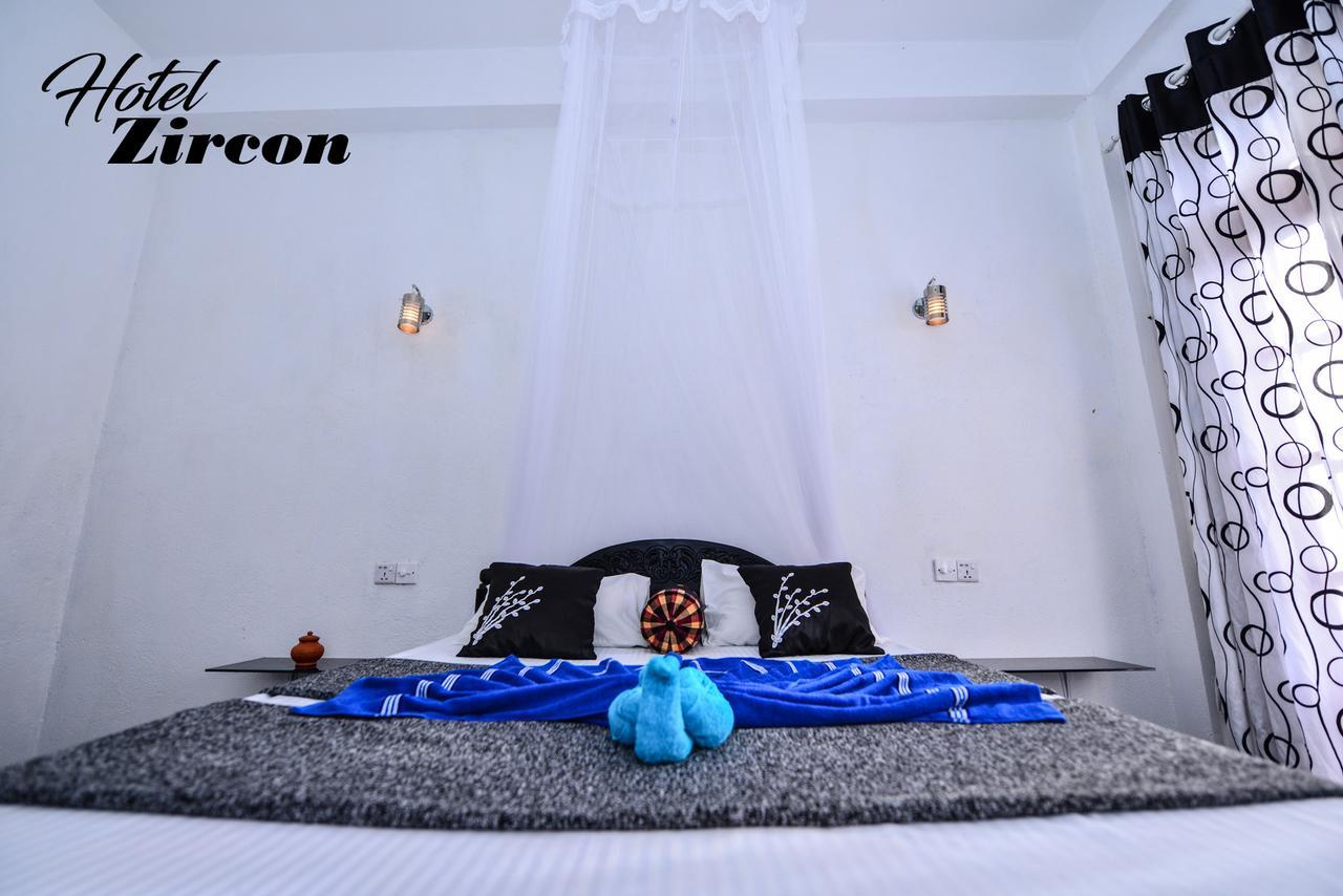 Bed and Breakfast Zircon Ella Esterno foto